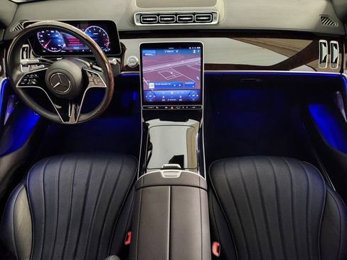 Used 2025 Mercedes-Benz S 500 4MATIC image 4