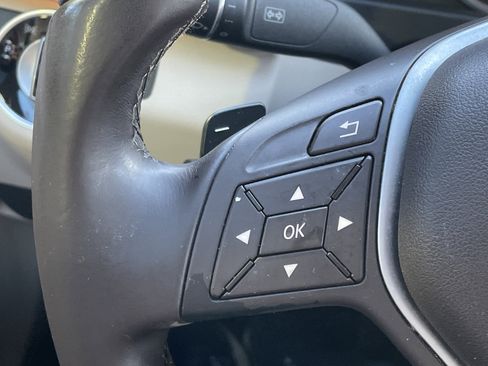 Used 2014 Mercedes-Benz E 350 Sedan image 29