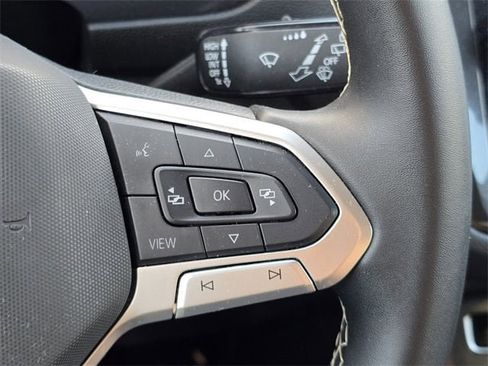 Used 2024 Volkswagen Tiguan S image 12