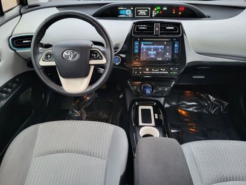 Used 2017 Toyota Prius Three image 15