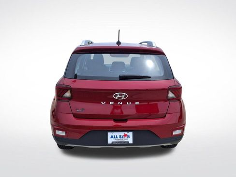 Used 2025 Hyundai Venue Limited FWD image 7