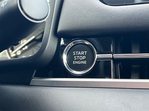 New 2025 Mitsubishi Outlander ES image 24