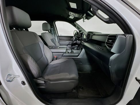 Used 2025 Toyota Tundra SR5 w/ SR5 Convenience Package image 32