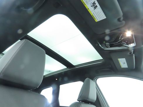 Certified 2025 BMW X1 xDrive28i w/ Premium Package image 20