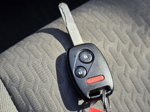 Used 2013 Honda Ridgeline RTS image 32