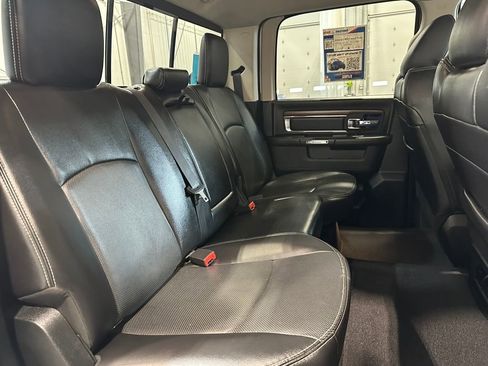 Used 2017 RAM 1500 Laramie w/ Convenience Group AWD/4WD image 30