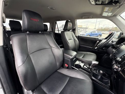Used 2024 Toyota 4Runner TRD Off-Road Premium image 30