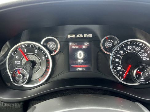 Used 2023 RAM 2500 Tradesman w/ Chrome Appearance Group image 9