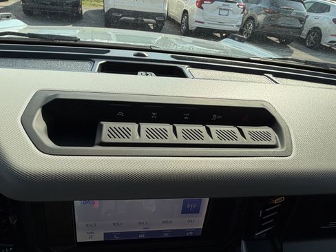 Used 2023 Ford Bronco Badlands image 16