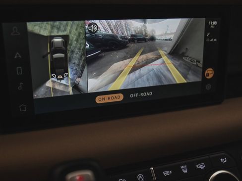 Used 2023 Land Rover Defender 110 X-Dynamic SE image 20