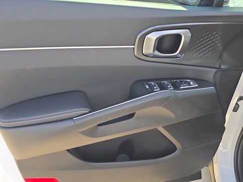 New 2026 Kia Sorento S w/ S Panoramic Sunroof Package FWD image 17