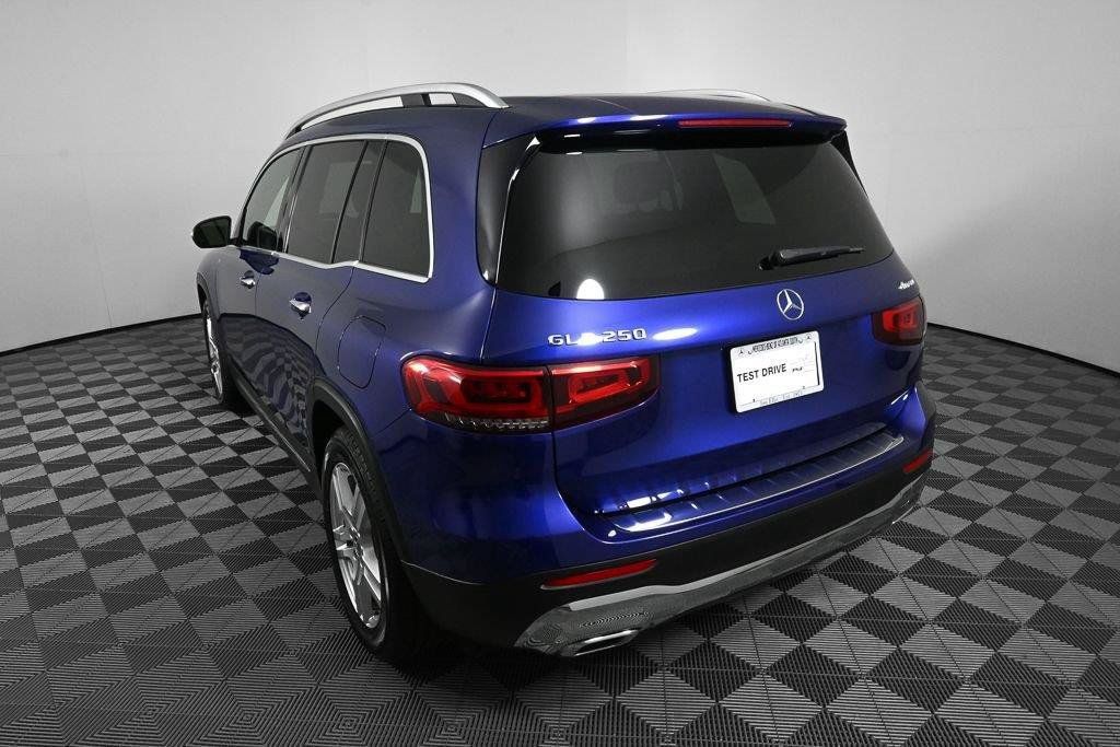 Certified 2021 Mercedes-Benz GLB 250 4MATIC image 4