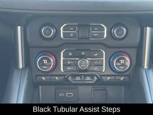 Used 2022 Chevrolet Tahoe Z71 w/ Luxury Package AWD/4WD image 23
