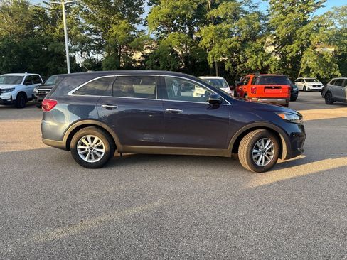 Used 2019 Kia Sorento FWD V6 image 24