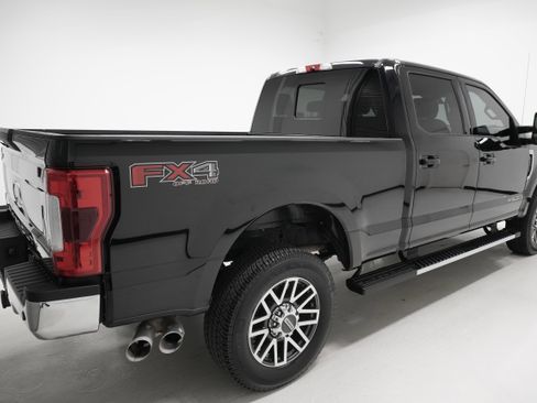 Used 2019 Ford F250 Lariat w/ Lariat Ultimate Package image 4