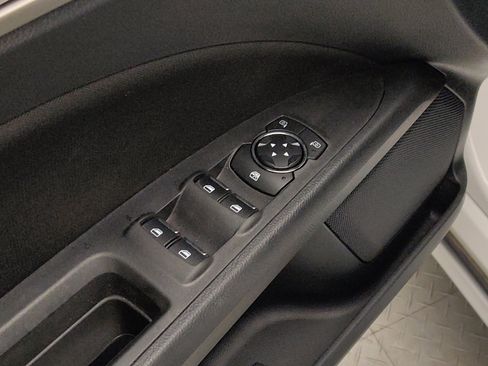 Used 2019 Ford Fusion SE FWD image 27
