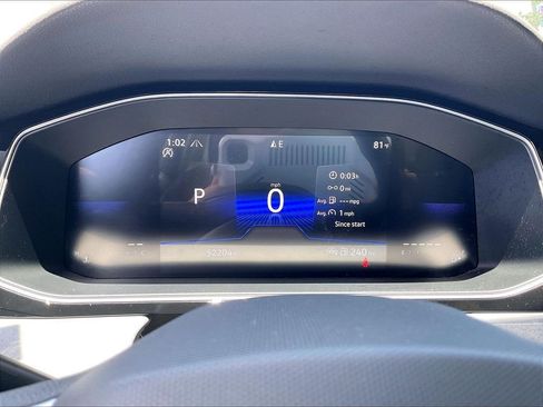Used 2025 Volkswagen Jetta SE FWD image 24