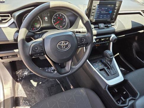 Certified 2022 Toyota RAV4 XLE w/ Carpet Mat Package (TMS) FWD image 10