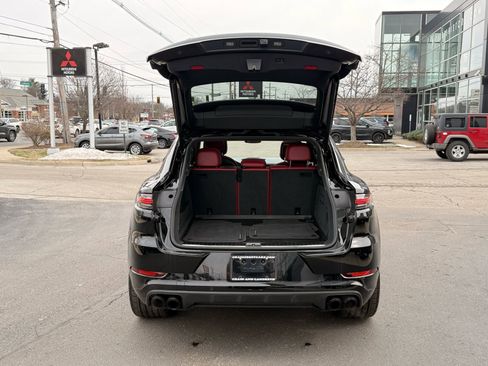 Used 2022 Porsche Cayenne Coupe image 41
