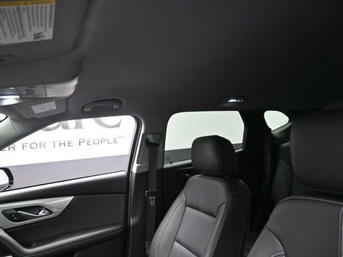 Used 2023 Chevrolet Blazer LT FWD image 17