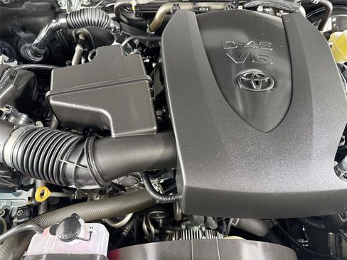 Certified 2023 Toyota Tacoma SR5 image 39