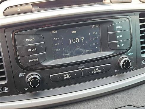 Used 2017 Kia Sorento AWD image 16