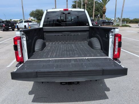 Certified 2025 Ford F250 Lariat w/ Lariat Ultimate Package AWD/4WD image 13