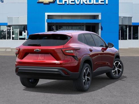 New 2026 Chevrolet Trax RS w/ Sunroof Package FWD image 4