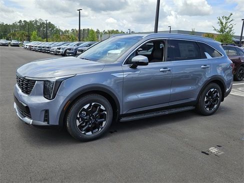 New 2025 Kia Sorento S w/ Panoramic Sunroof Package image 2
