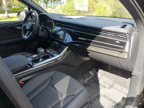 Used 2025 Audi Q7 2.0T Premium Plus w/ Premium Plus Package image 12
