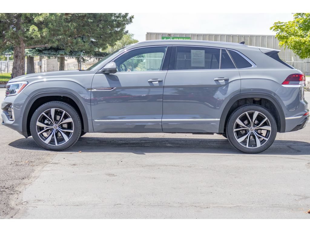 Used 2024 Volkswagen Atlas Cross Sport SEL Premium R-Line AWD/4WD image 6