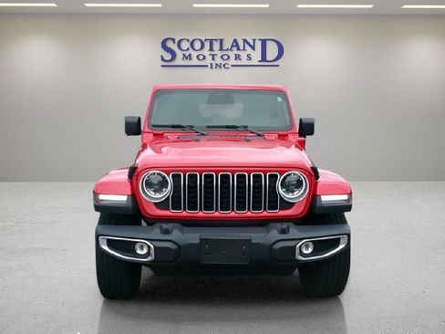 Used 2025 Jeep Wrangler Unlimited Sahara w/ Safety Group AWD/4WD image 3