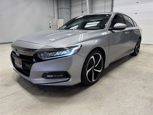 Used 2019 Honda Accord Sport image 3