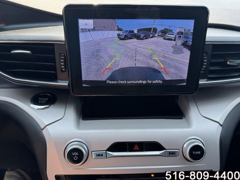 Used 2023 Ford Explorer XLT w/ Equipment Group 202A AWD/4WD image 19