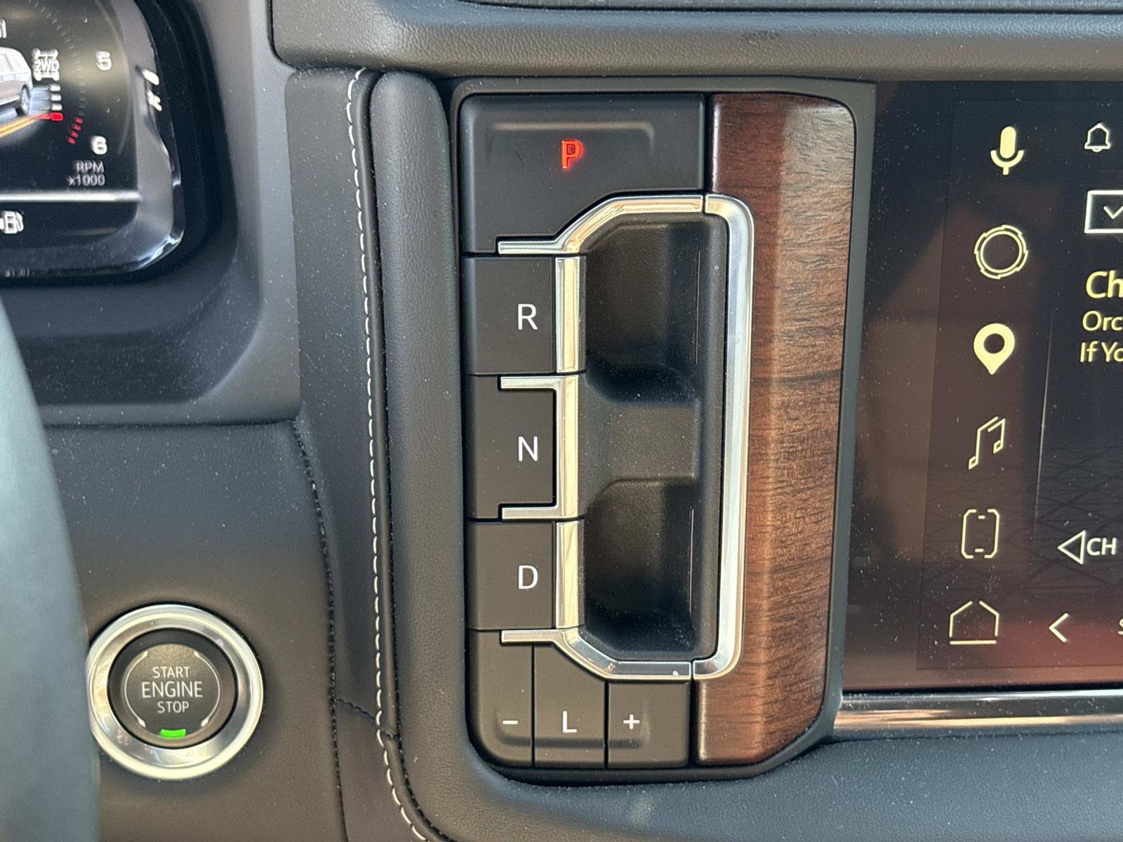 Used 2024 GMC Yukon XL Denali Ultimate AWD/4WD image 23