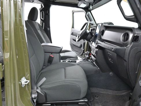 Used 2022 Jeep Wrangler Unlimited Sport image 28