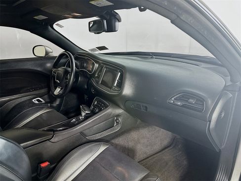 Used 2018 Dodge Challenger SXT Plus image 31