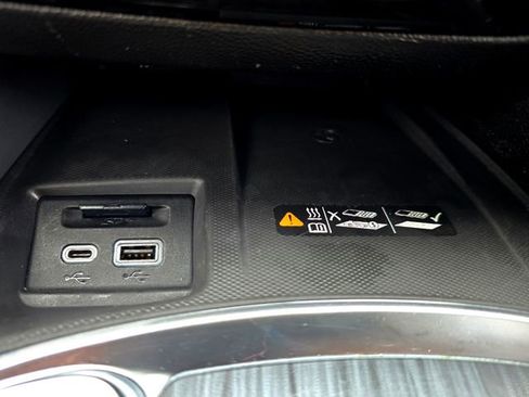 Used 2024 Buick Enclave Premium image 20