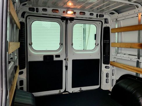 Used 2025 RAM ProMaster 2500 w/ U-Haul Equipment Group FWD image 23
