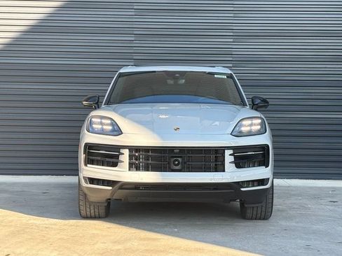 Certified 2026 Porsche Cayenne AWD/4WD image 10