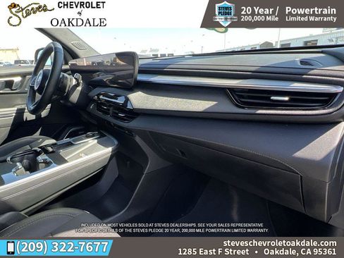 Used 2025 Buick Enclave Preferred FWD image 33