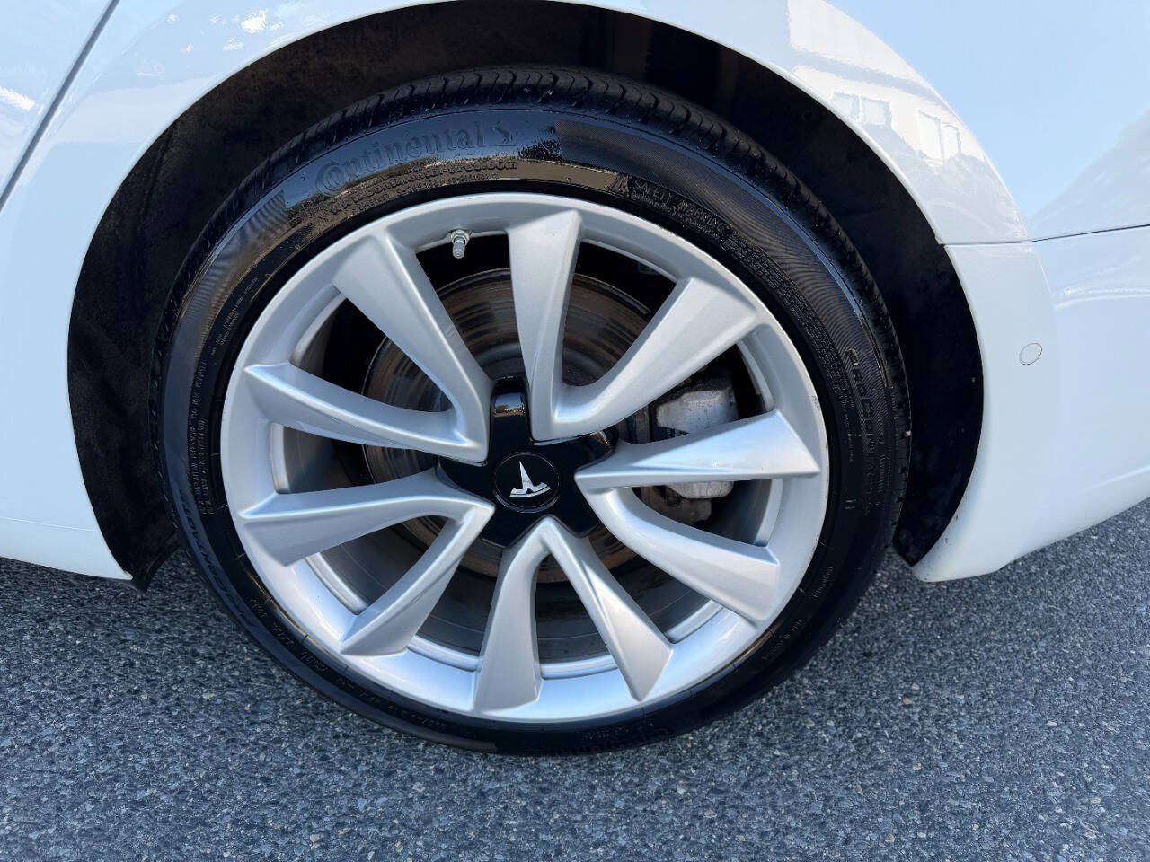 Used 2018 Tesla Model 3 Long Range AWD/4WD image 10