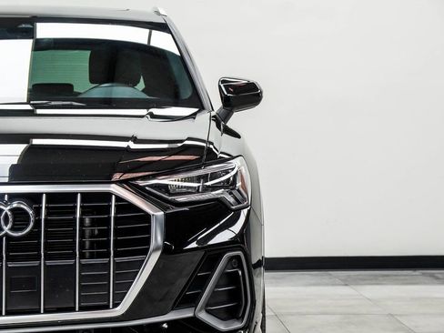 Used 2025 Audi Q3 2.0T Premium image 4