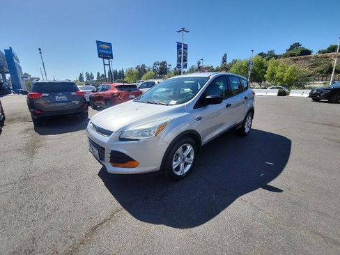 Used 2016 Ford Escape S FWD image 4