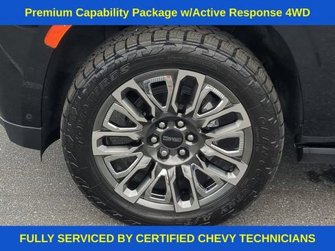 Used 2024 GMC Yukon XL Denali Ultimate AWD/4WD image 18