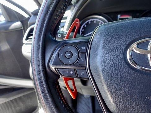 Used 2022 Toyota Camry SE FWD image 17
