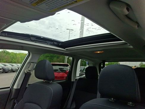 Used 2017 Subaru Forester 2.5i Premium AWD/4WD image 14