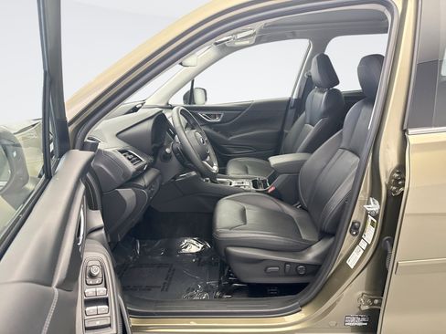 Used 2023 Subaru Forester Touring AWD/4WD image 10