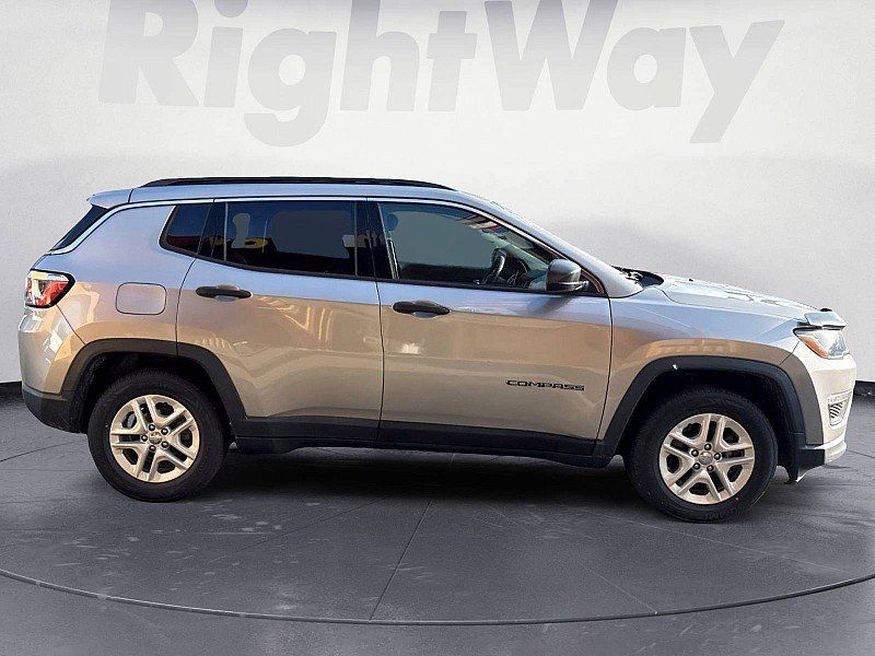 Used 2019 Jeep Compass Sport FWD image 6