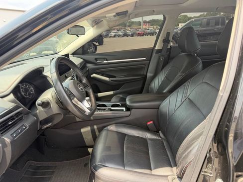 Used 2023 Nissan Altima 2.5 SR w/ SR Premium Package FWD image 14